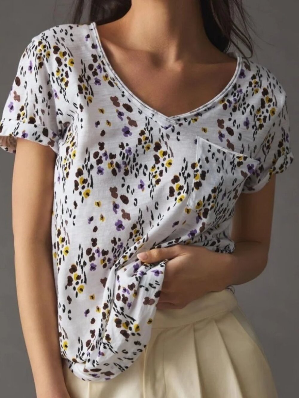 t. la (Anthropologie) Size XS Lars V-Neck Pocket Tee in "Leopard Floral" Pattern